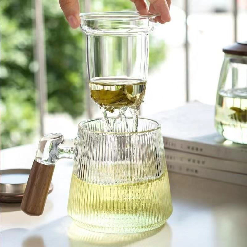 Brown Wooden Handle Glass Tea Mug With Lid Borosilicate Glass Tea Cup